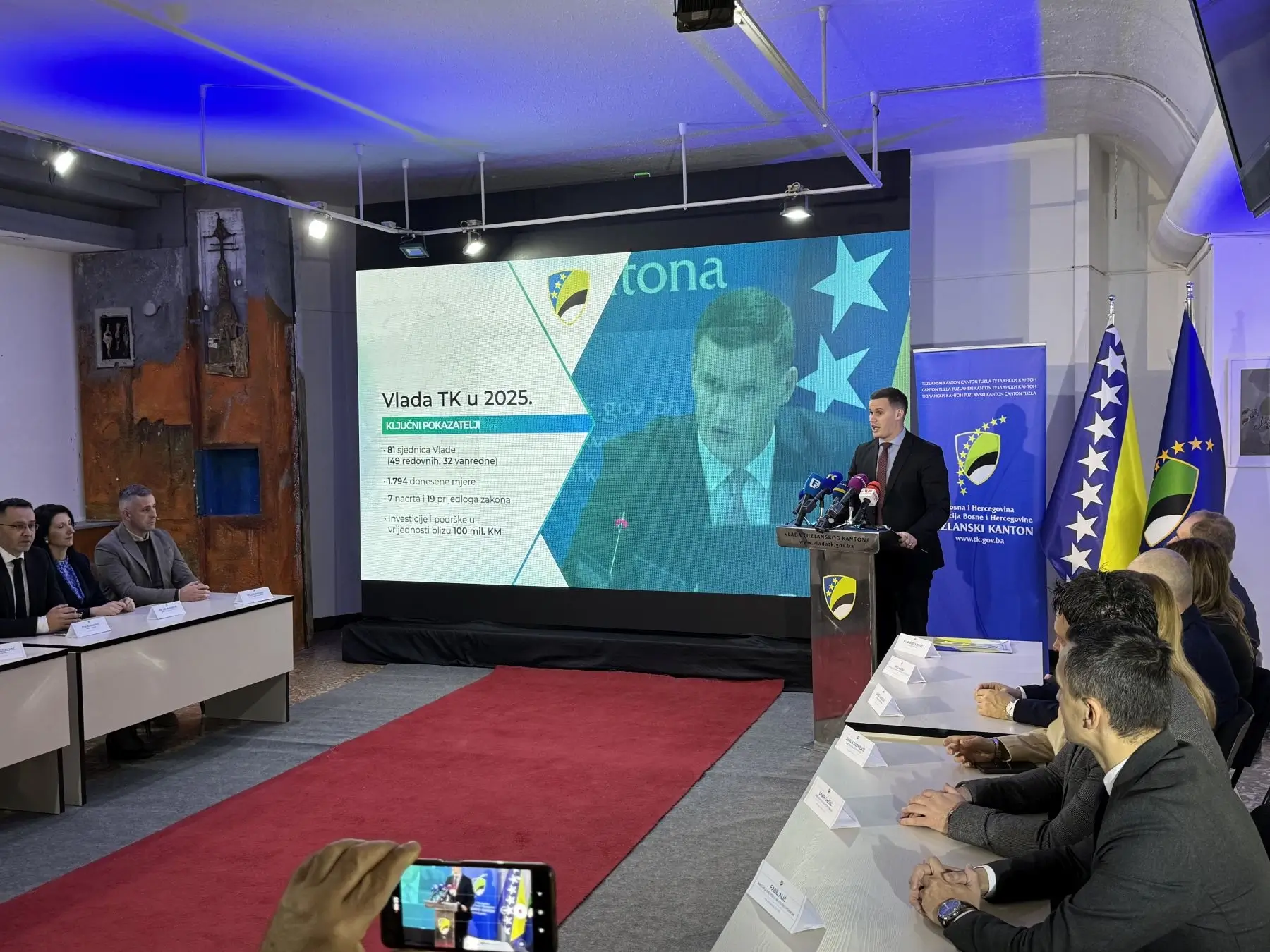 Iza Vlade TK godina rada, investicija i vidljivih rezultata